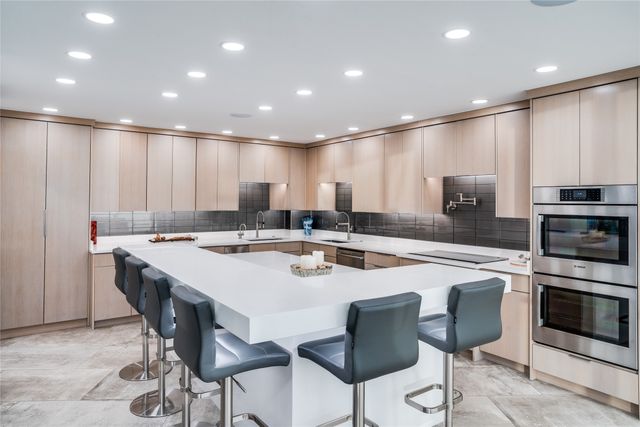 6211 W Northwest Highway 707, Dallas, TX 75225