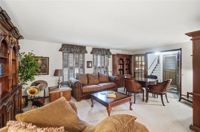 910 Sunnycreek Drive, Centerville, OH 45458