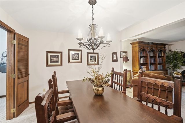 910 Sunnycreek Drive, Centerville, OH 45458