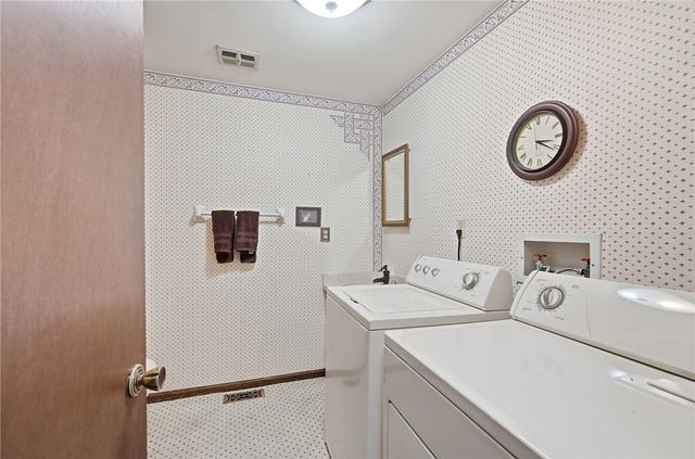 910 Sunnycreek Drive, Centerville, OH 45458