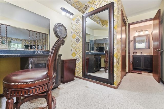 910 Sunnycreek Drive, Centerville, OH 45458