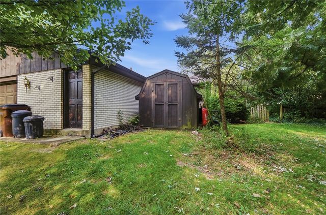 910 Sunnycreek Drive, Centerville, OH 45458