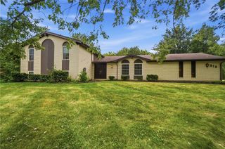 910 Sunnycreek Drive, Centerville, OH 45458