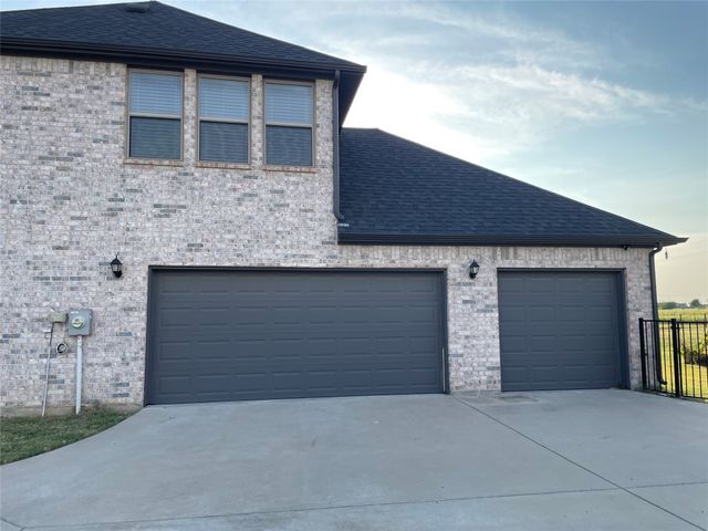 4223 Waterstone Estates Drive, Mckinney, TX 75071