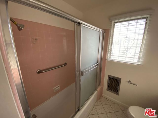 1743 N Edgemont Street 3, Los Angeles, CA 90027