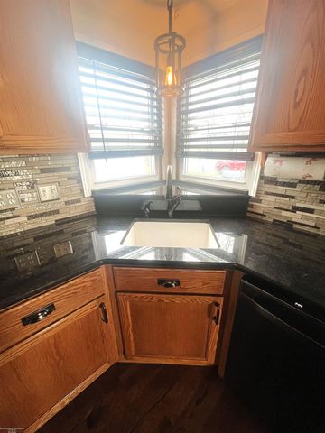 29219 Joan St Street, Saint Clair Shores, MI 48081