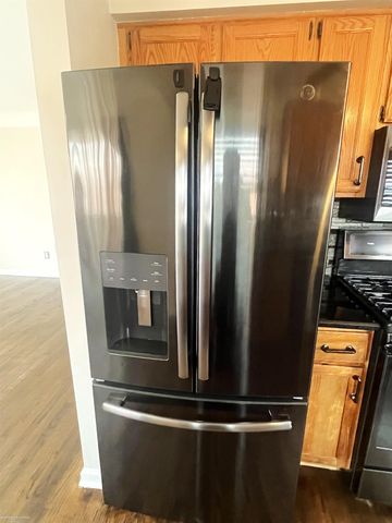 29219 Joan St Street, Saint Clair Shores, MI 48081