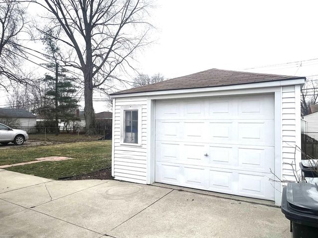 29219 Joan St Street, Saint Clair Shores, MI 48081