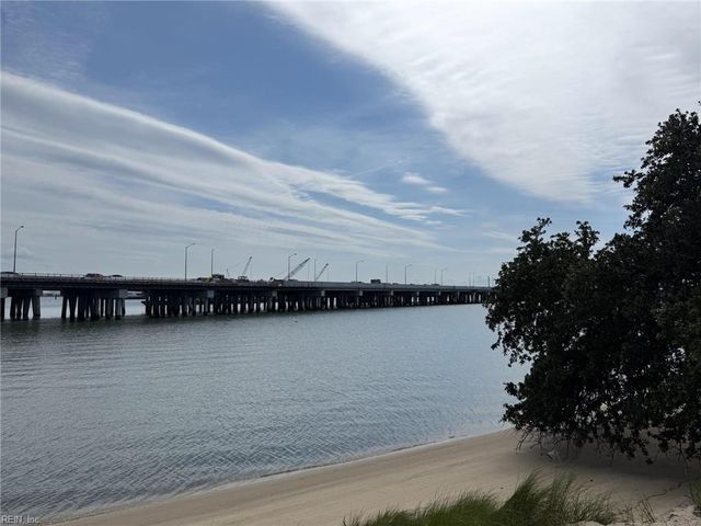 9601 9th View St Apt 204, Norfolk, VA 23503