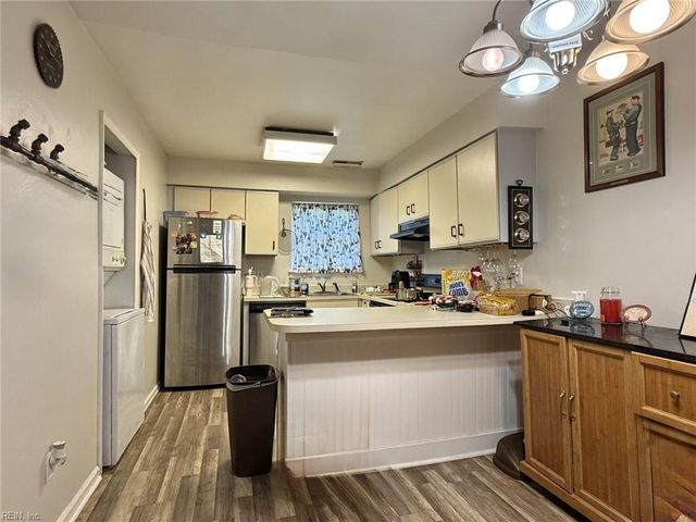 9601 9th View St Apt 204, Norfolk, VA 23503