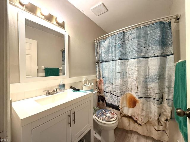 9601 9th View St Apt 204, Norfolk, VA 23503