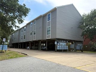 9601 9th View St Apt 204, Norfolk, VA 23503