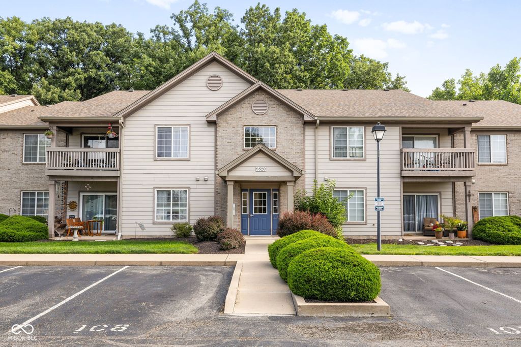 9820 Legends Creek Drive 208, Indianapolis, IN 46229