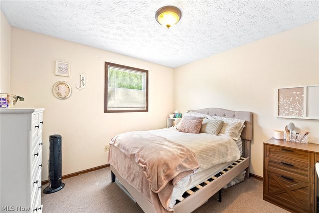 1140 E Maple Street, North Canton, OH 44720