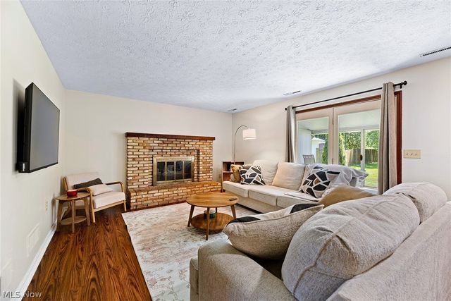 1140 E Maple Street, North Canton, OH 44720