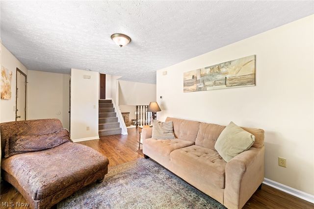 1140 E Maple Street, North Canton, OH 44720