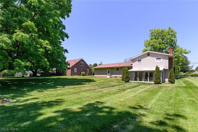 1140 E Maple Street, North Canton, OH 44720