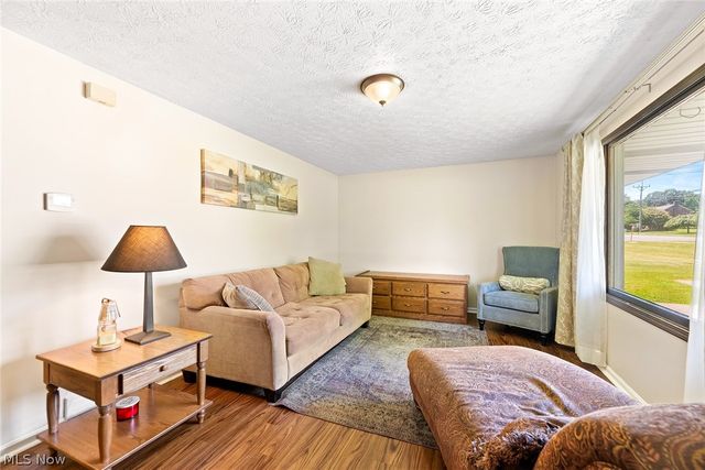 1140 E Maple Street, North Canton, OH 44720
