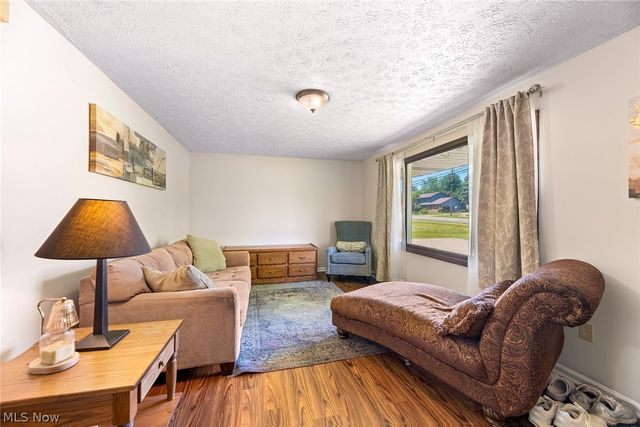 1140 E Maple Street, North Canton, OH 44720