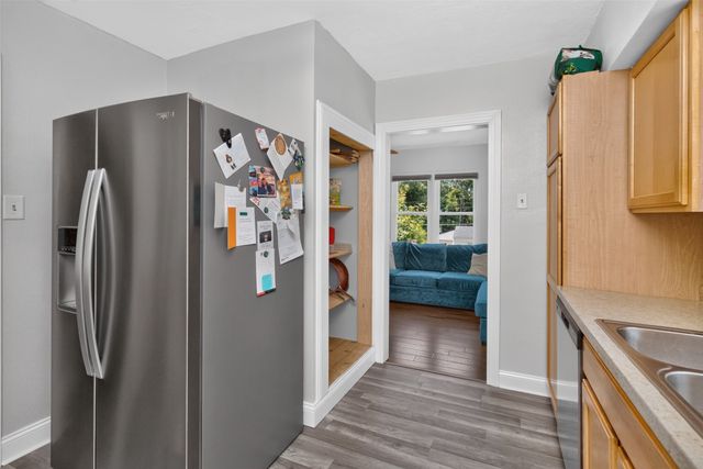 1311 E 33rd Court, Des Moines, IA 50317