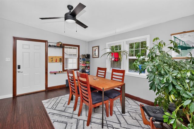 1311 E 33rd Court, Des Moines, IA 50317