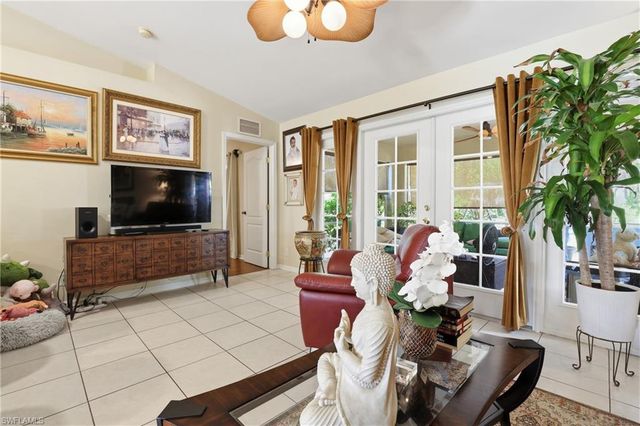 2207 NE 28th ST, Cape Coral, FL 33909