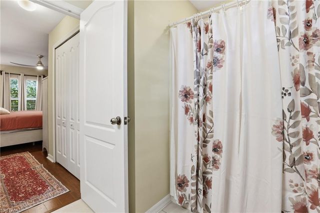 2207 NE 28th ST, Cape Coral, FL 33909