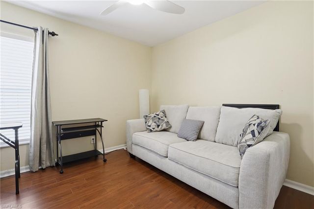 2207 NE 28th ST, Cape Coral, FL 33909