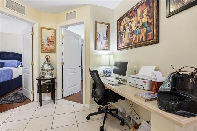 2207 NE 28th ST, Cape Coral, FL 33909