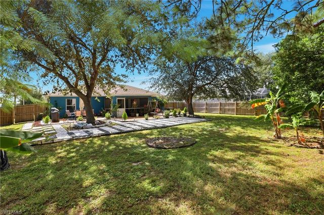 2207 NE 28th ST, Cape Coral, FL 33909