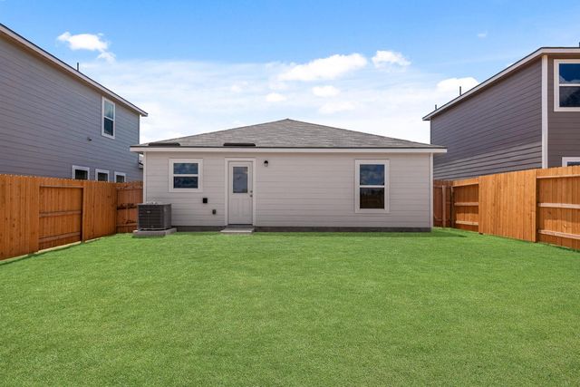 401 Silent Meadow RUN, Maxwell, TX 78656