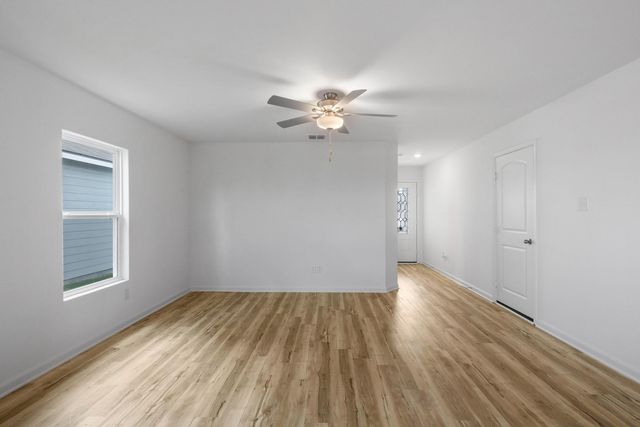 401 Silent Meadow RUN, Maxwell, TX 78656