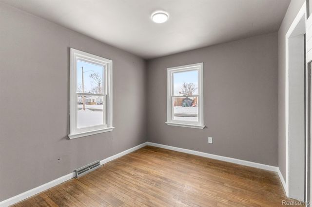 28643 Beechwood Street, Garden City, MI 48135