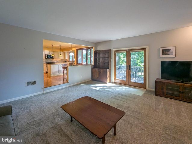530 PERKIOMEN AVE, Lansdale, PA 19446