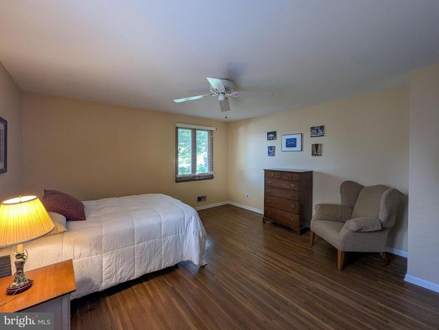 530 PERKIOMEN AVE, Lansdale, PA 19446