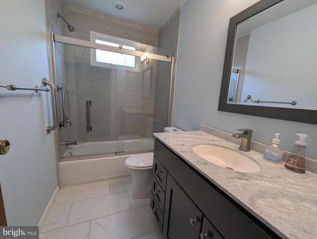530 PERKIOMEN AVE, Lansdale, PA 19446