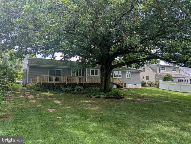 530 PERKIOMEN AVE, Lansdale, PA 19446
