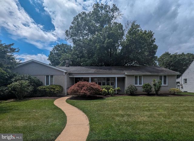 530 PERKIOMEN AVE, Lansdale, PA 19446