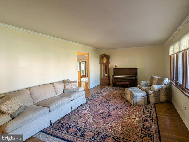 530 PERKIOMEN AVE, Lansdale, PA 19446