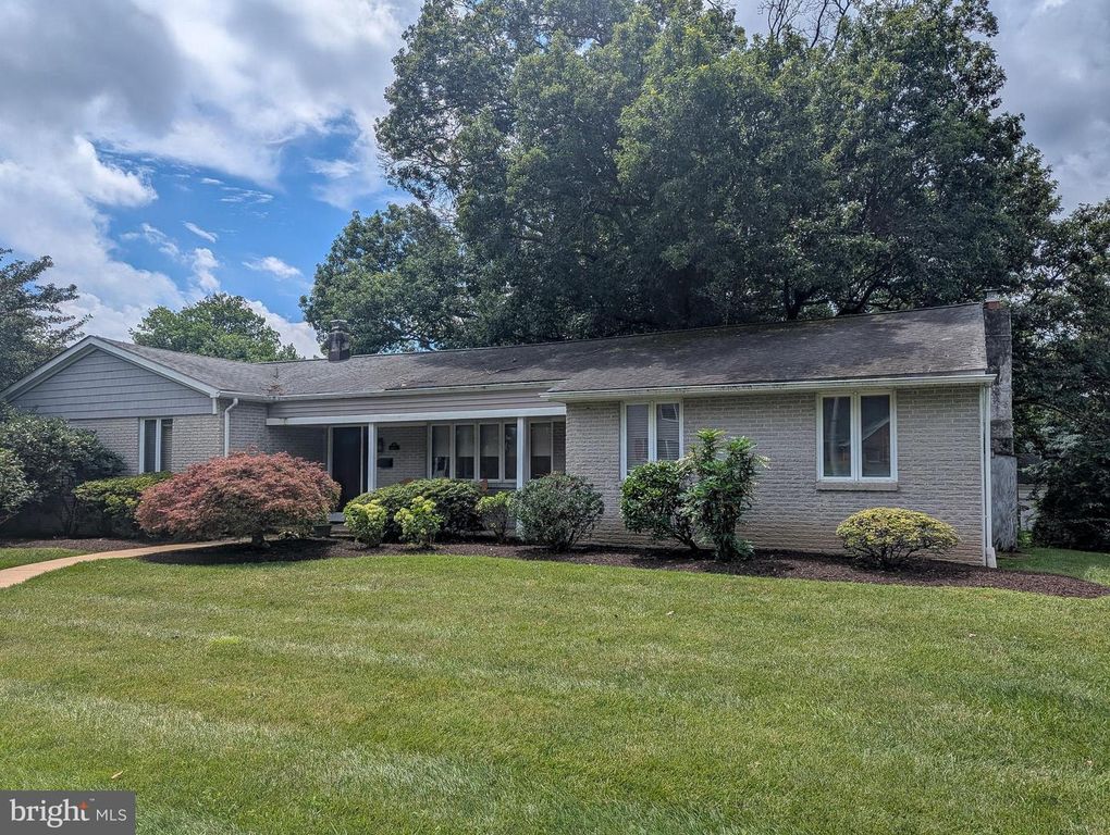 530 PERKIOMEN AVE, Lansdale, PA 19446