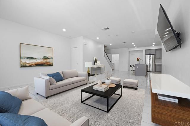 2040 Mindoro Lane 4, Chula Vista, CA 91915