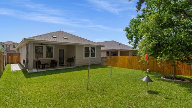 7067 Silverleaf Oak Street, Conroe, TX 77304