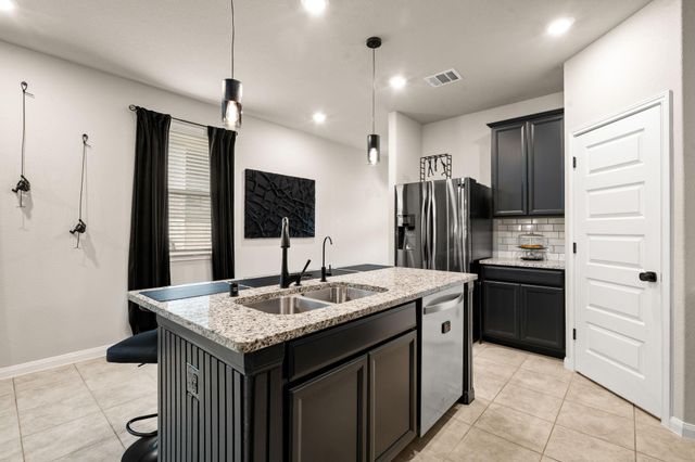 7067 Silverleaf Oak Street, Conroe, TX 77304