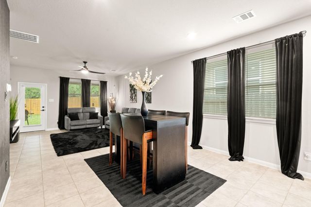 7067 Silverleaf Oak Street, Conroe, TX 77304