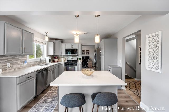 319 Eagle Drive, Caledonia, MI 49316