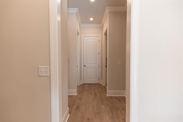 1010 Eastman Court, Hoschton, GA 30548