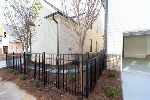 1010 Eastman Court, Hoschton, GA 30548