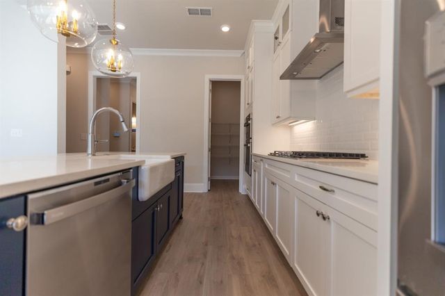 1010 Eastman Court, Hoschton, GA 30548
