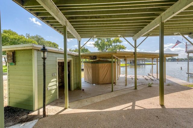 207 Princess Terrace, Sunrise Beach, TX 78643