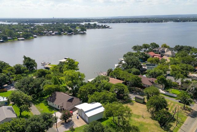 207 Princess Terrace, Sunrise Beach, TX 78643